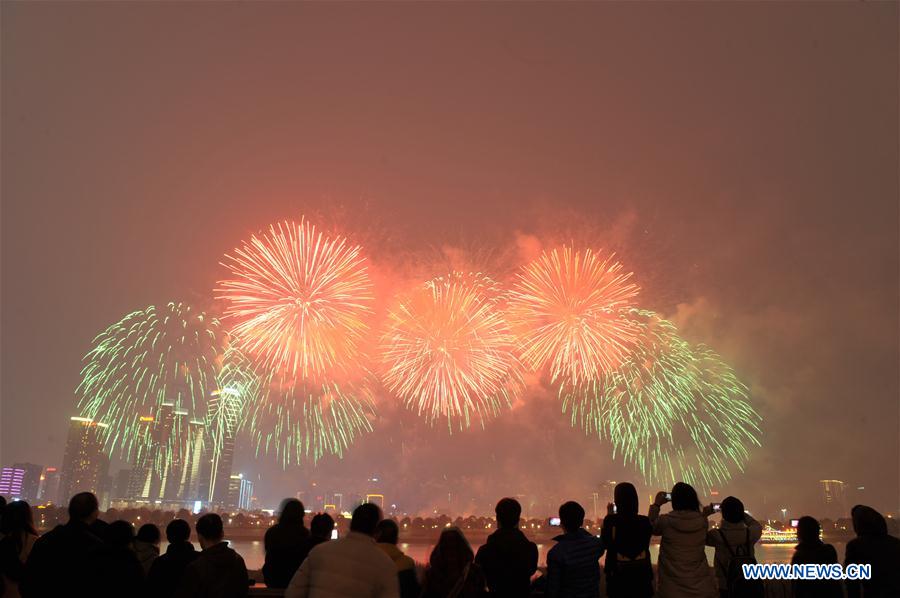 CHINA-CHANGSHA-FIREWORKS-NEW YEAR(CN)