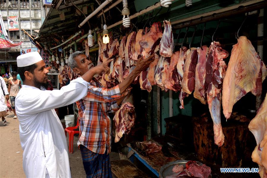 BANGLADESH-DHAKA-MARKET-RAMADAN