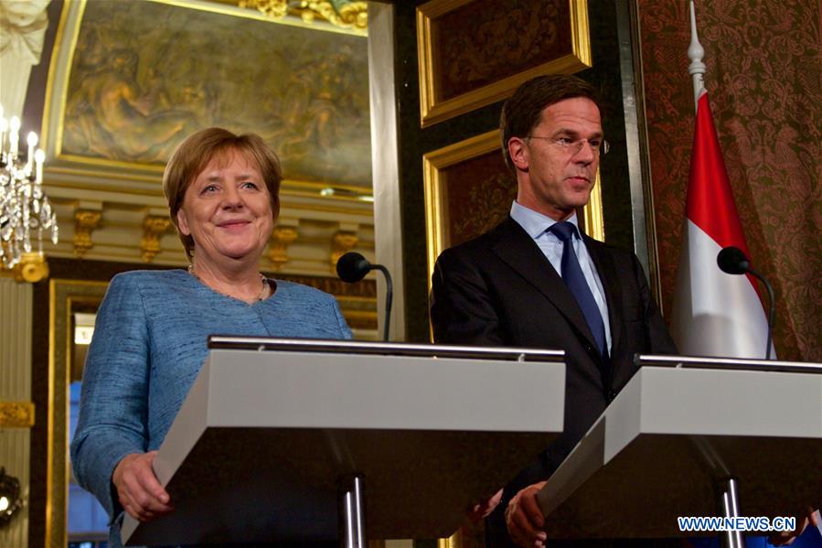 THE NETHERLANDS-THE HAGUE-PM-GERMANY-MERKEL-MEETING