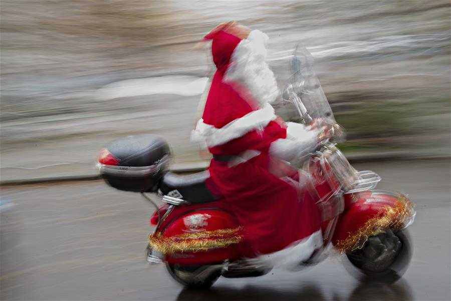 SWITZERLAND-ZURICH-SANTA CLAUS PARADE