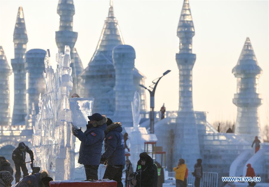 CHINA-HARBIN-ICE SCULPTURE-COMPETITION (CN)