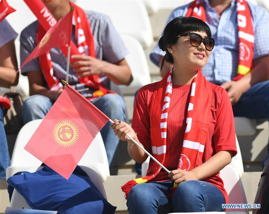 (SP)UAE-AL AIN-SOCCER-ASIAN CUP-FANS