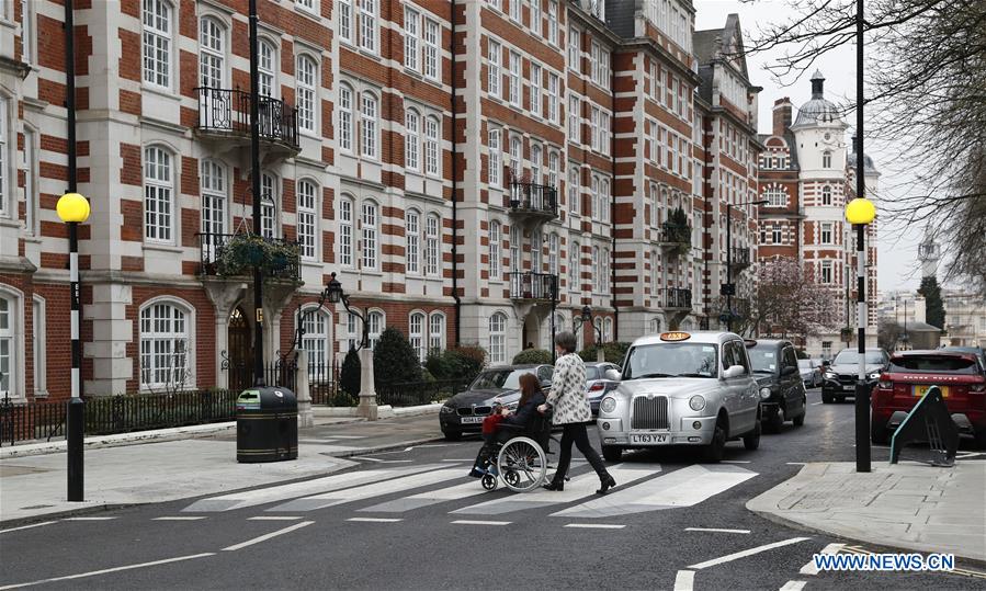 BRITAIN-LONDON-3D ZEBRA CROSSING