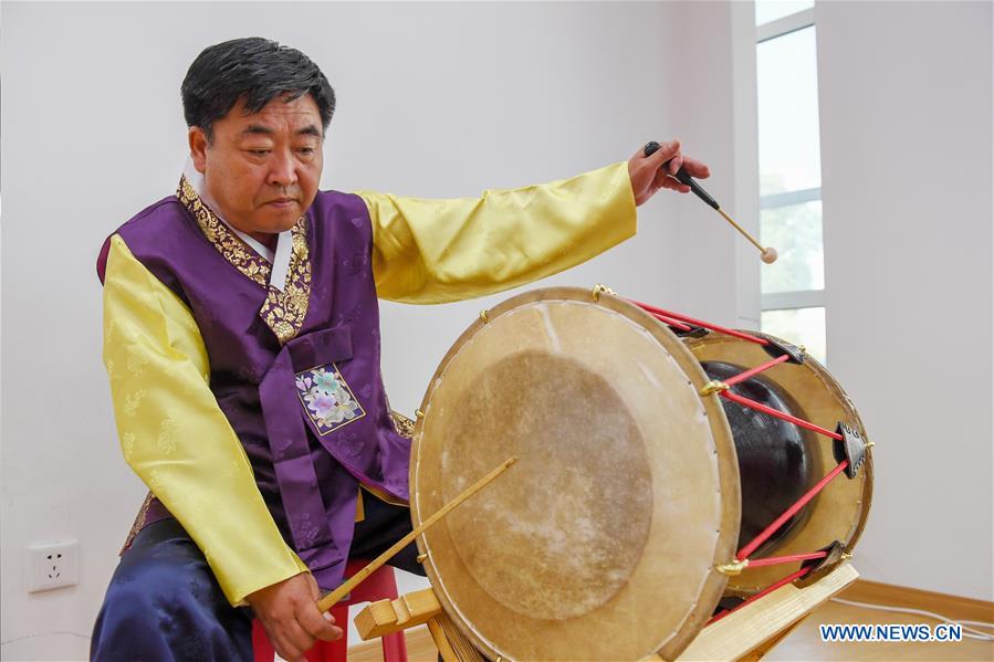 CHINA-JILIN-CHANGCHUN-KOREAN LONG DRUM (CN)