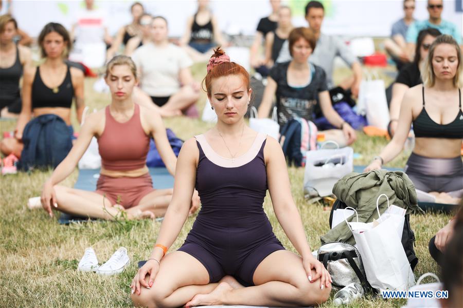 RUSSIA-MOSCOW-YOGA