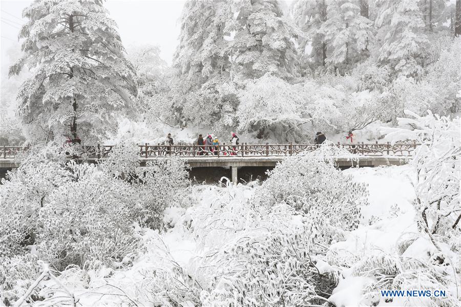 CHINA-SICHUAN-WAWU MOUNTAIN-SCENERY (CN)