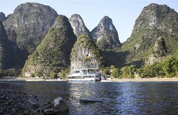 In pics: view along Lijiang River in Guilin, S China