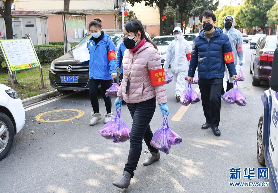 （总书记推动的改革身边事·基层治理改革篇·图文互动）（4）特写：“铜墙铁壁”是怎样炼成的？——小村战“疫”折射基层治理密码