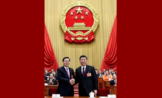 习近平当选国家主席、中央军委主席